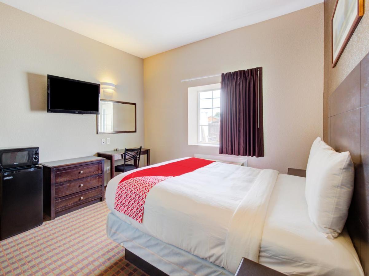 Hotel Dilley Grand Ngoại thất bức ảnh