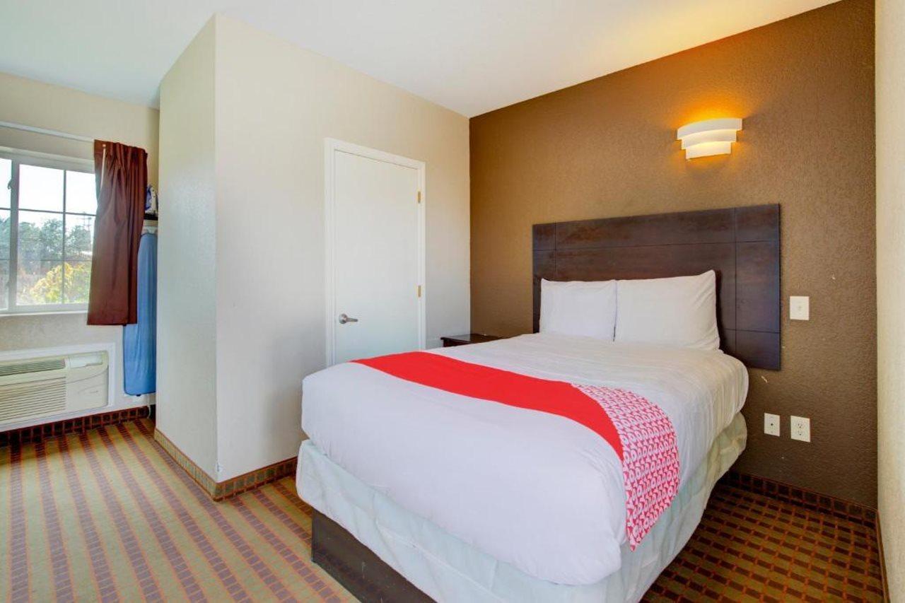 Hotel Dilley Grand Ngoại thất bức ảnh