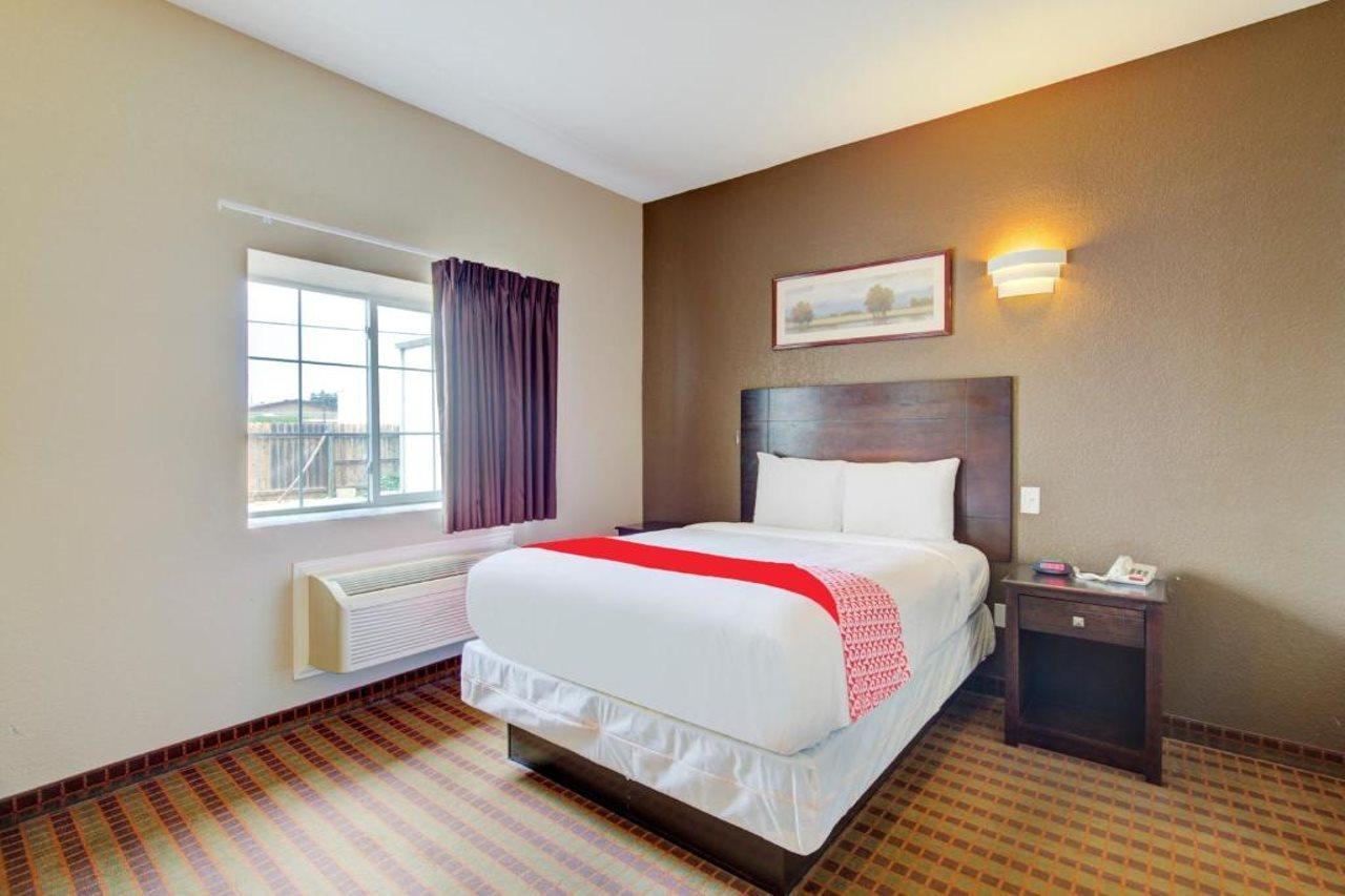 Hotel Dilley Grand Ngoại thất bức ảnh